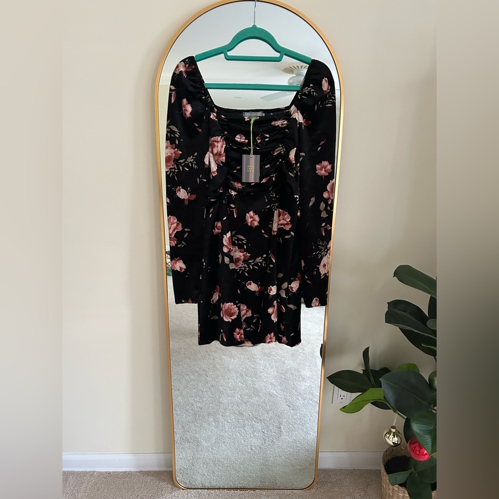Floral velvet mini dresss